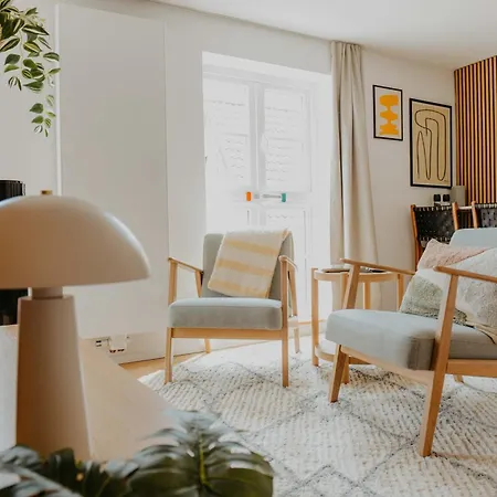 Sleepart Cream Apartment