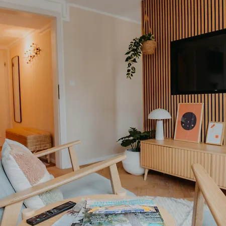 Sleepart Cream Apartment *